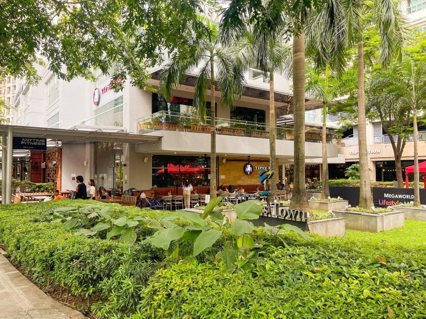 Staycation In Bgc #aatft13j Bahay bakasyunan *